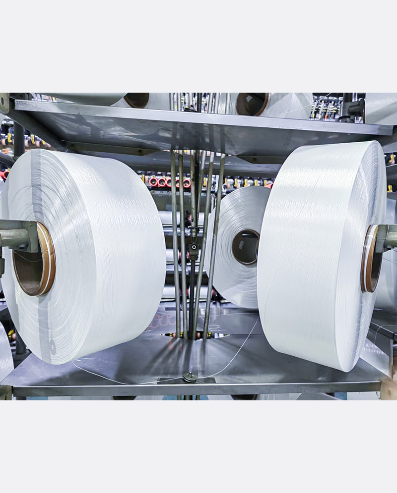 Quelles sont les nombreuses applications du fil étiré dans les domaines de la mode et de l'industrie ?