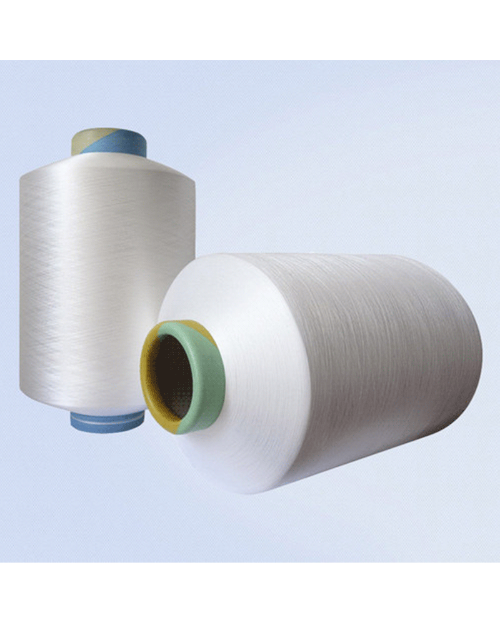 Comment la qualité du fil recyclé se compare-t-elle à celle du fil vierge en termes de résistance, de durabilité et de texture ?